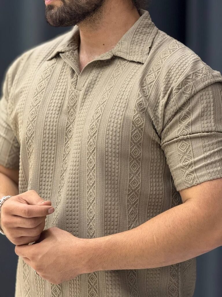 تیشرت یقه دار