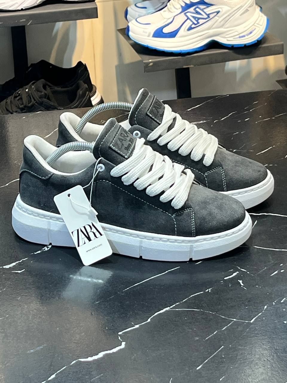 ونس ZARA